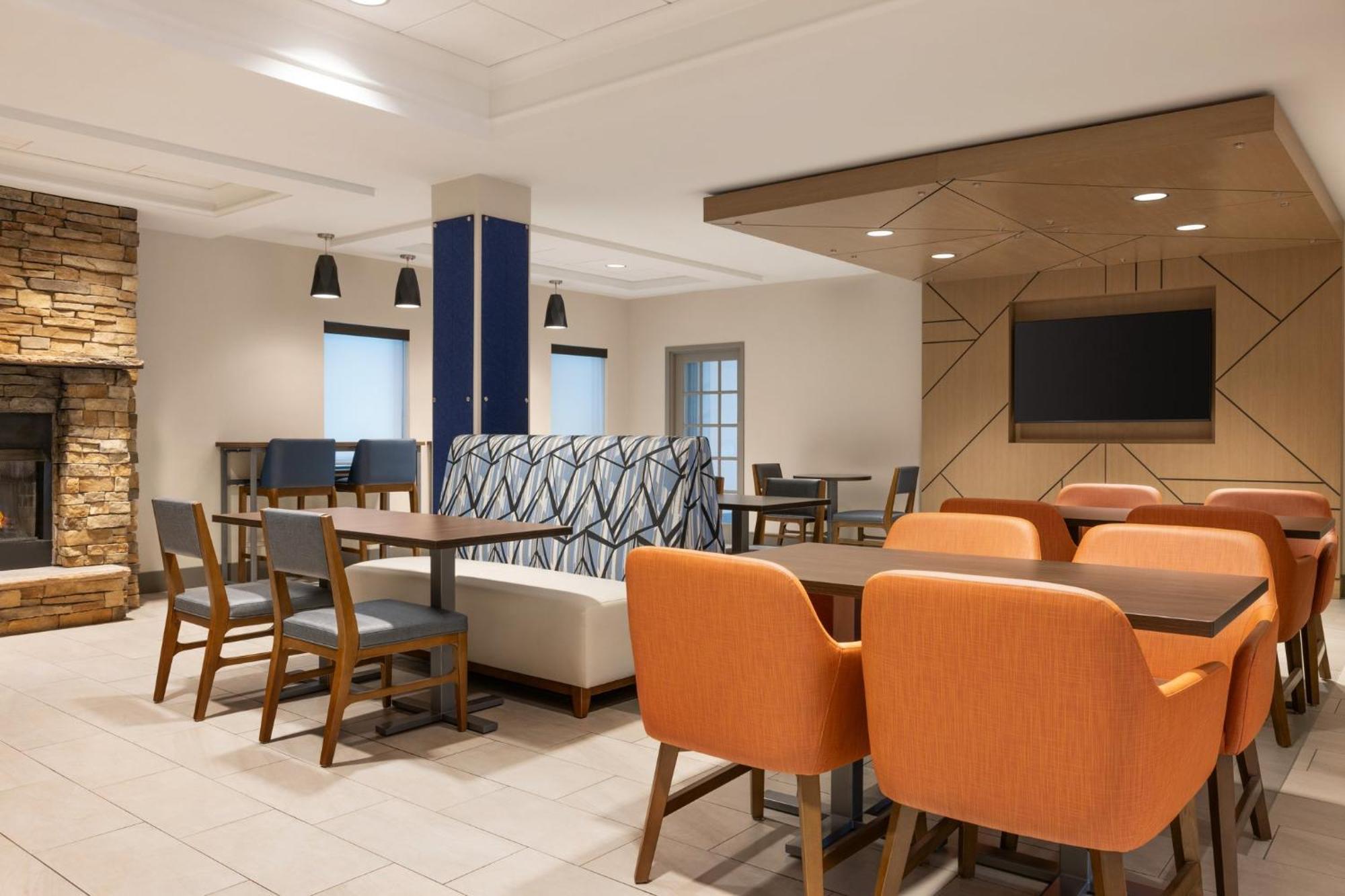 Holiday Inn Express Hotel & Suites Hagerstown By Ihg Exterior foto